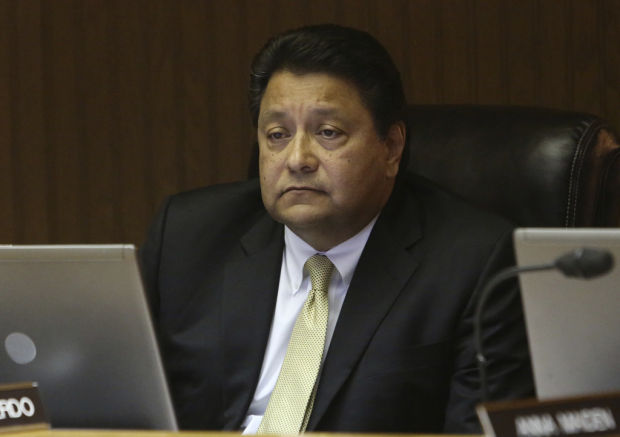 Crowd packs Sunnyside meeting, questions Isquierdo's leadership